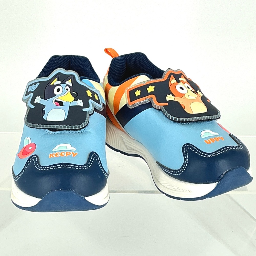 Bluey and Bingo Boys Size 9 Toddler Blue LIGHT UP Sneakers Hook and Loop - Picture 2 of 12